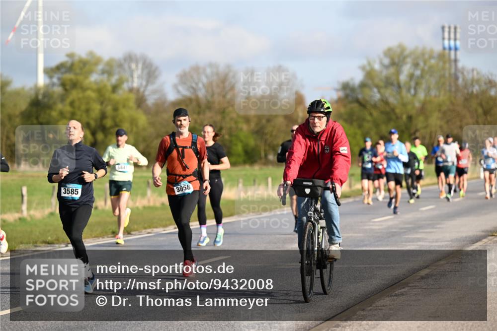 12.04.2026 - 45. Internationalen Wilhelmsburger Insellauf Dr. Thomas Lammeyer http://msf.ph/oto/9432008 12.04.2026 09:13:37 Laufen 3585, 3958 meine-sportfotos.de