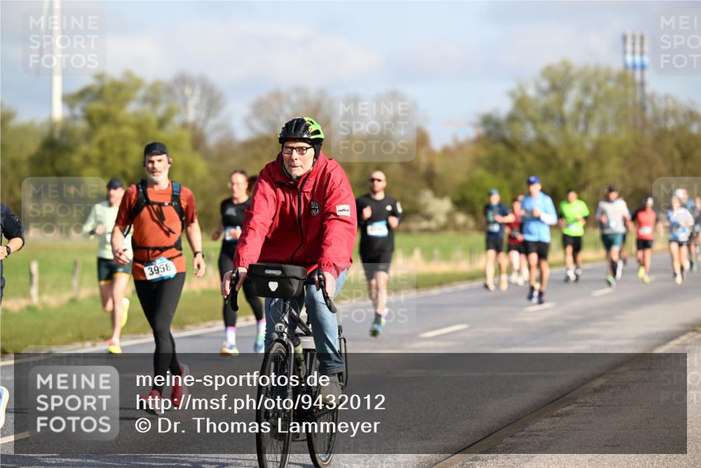 12.04.2026 - 45. Internationalen Wilhelmsburger Insellauf Dr. Thomas Lammeyer http://msf.ph/oto/9432012 12.04.2026 09:13:38 Laufen 3958 meine-sportfotos.de