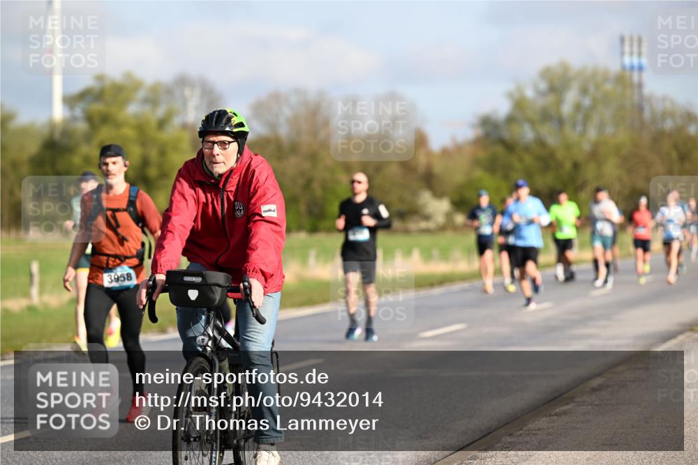 12.04.2026 - 45. Internationalen Wilhelmsburger Insellauf Dr. Thomas Lammeyer http://msf.ph/oto/9432014 12.04.2026 09:13:39 Laufen 3958 meine-sportfotos.de