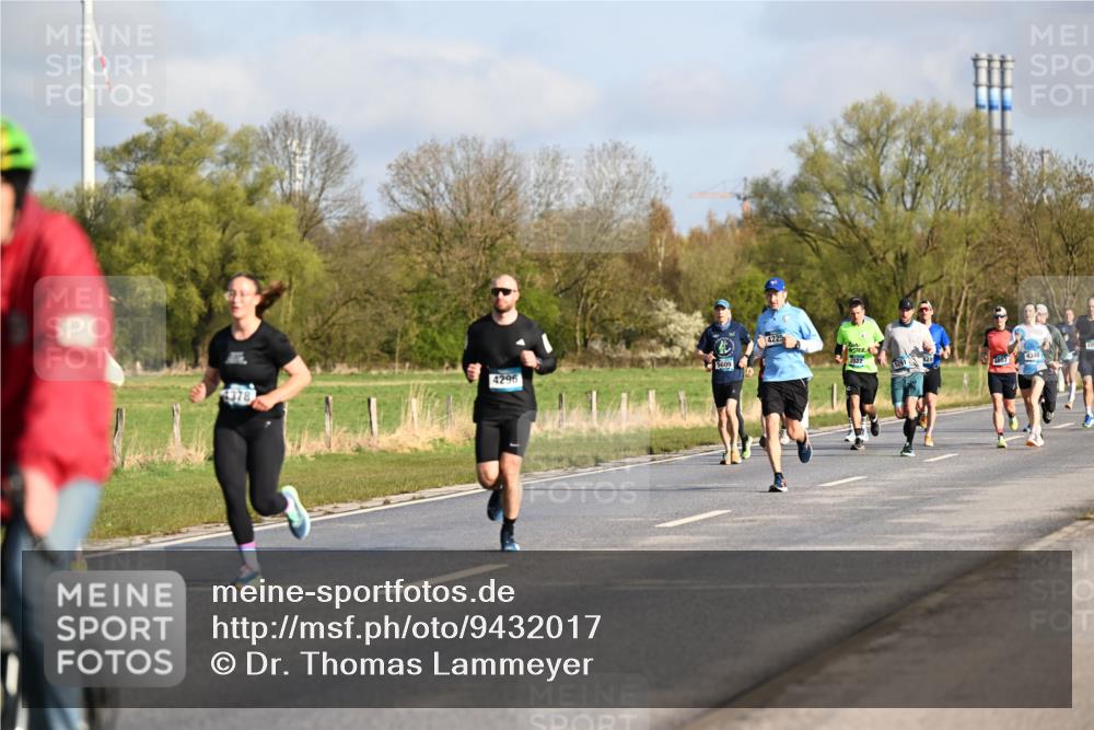 12.04.2026 - 45. Internationalen Wilhelmsburger Insellauf Dr. Thomas Lammeyer http://msf.ph/oto/9432017 12.04.2026 09:13:39 Laufen 4225, 4296, 5609, 2022, 4340, 4807 meine-sportfotos.de