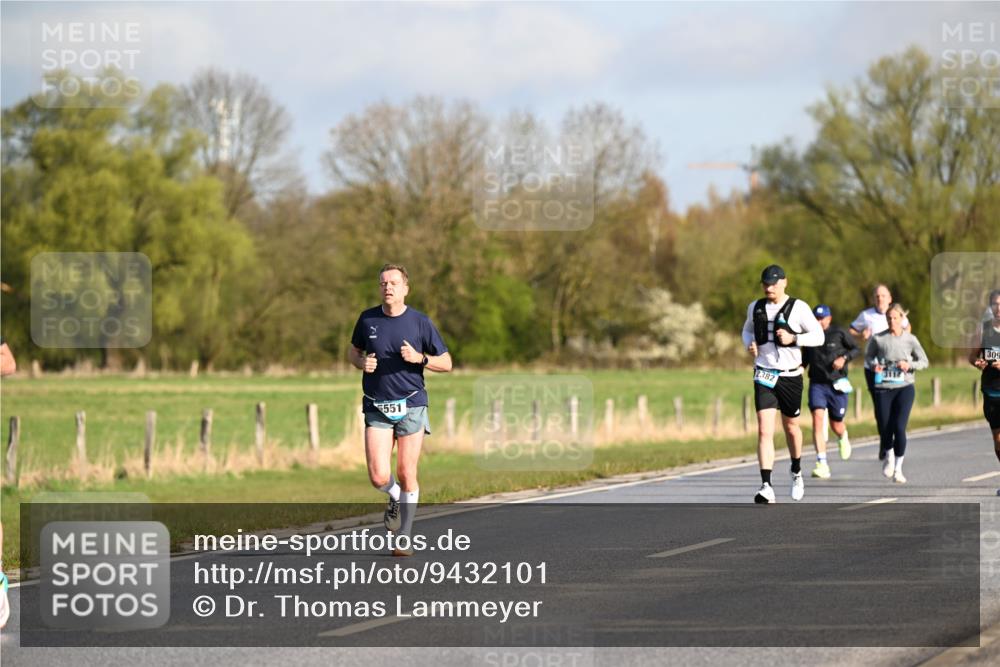 12.04.2026 - 45. Internationalen Wilhelmsburger Insellauf Dr. Thomas Lammeyer http://msf.ph/oto/9432101 12.04.2026 09:13:54 Laufen 551, 2382, 3114, 309 meine-sportfotos.de