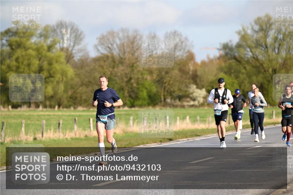 12.04.2026 - 45. Internationalen Wilhelmsburger Insellauf Dr. Thomas Lammeyer http://msf.ph/oto/9432103 12.04.2026 09:13:55 Laufen 5551, 2382, 300 meine-sportfotos.de