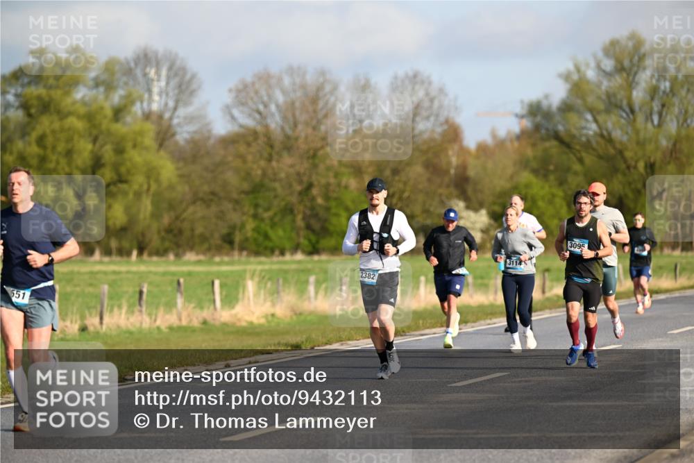 12.04.2026 - 45. Internationalen Wilhelmsburger Insellauf Dr. Thomas Lammeyer http://msf.ph/oto/9432113 12.04.2026 09:13:57 Laufen 551, 2382, 3114, 3095 meine-sportfotos.de