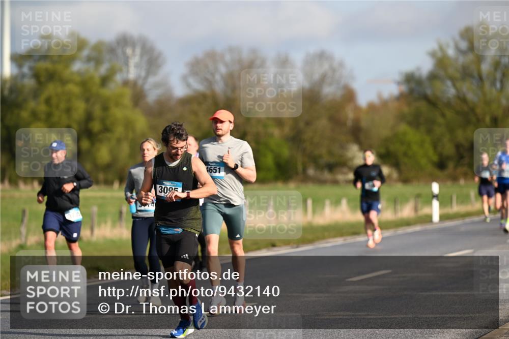 12.04.2026 - 45. Internationalen Wilhelmsburger Insellauf Dr. Thomas Lammeyer http://msf.ph/oto/9432140 12.04.2026 09:14:01 Laufen 3095, 4651 meine-sportfotos.de