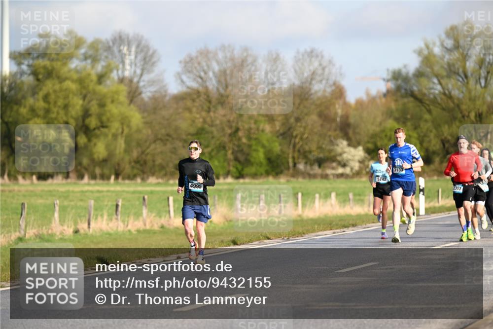 12.04.2026 - 45. Internationalen Wilhelmsburger Insellauf Dr. Thomas Lammeyer http://msf.ph/oto/9432155 12.04.2026 09:14:04 Laufen 4995, 5742, 3133, 2317 meine-sportfotos.de