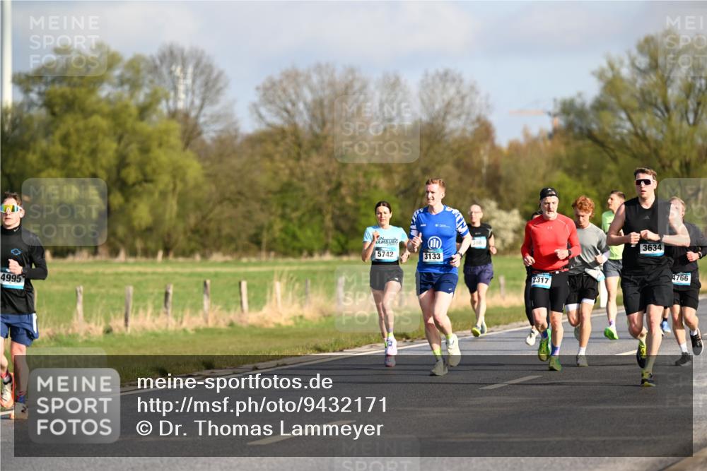12.04.2026 - 45. Internationalen Wilhelmsburger Insellauf Dr. Thomas Lammeyer http://msf.ph/oto/9432171 12.04.2026 09:14:07 Laufen 4995, 5742, 3133, 3081, 2317, 3634, 4766 meine-sportfotos.de