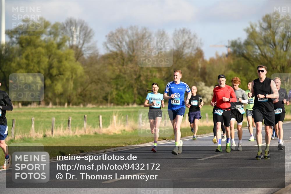 12.04.2026 - 45. Internationalen Wilhelmsburger Insellauf Dr. Thomas Lammeyer http://msf.ph/oto/9432172 12.04.2026 09:14:07 Laufen 3133, 3081, 742, 2317, 904, 3034, 4766 meine-sportfotos.de