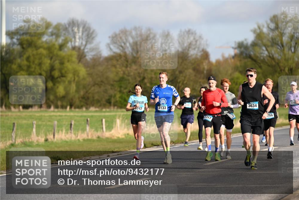 12.04.2026 - 45. Internationalen Wilhelmsburger Insellauf Dr. Thomas Lammeyer http://msf.ph/oto/9432177 12.04.2026 09:14:08 Laufen 5742, 3081, 3133, 2317, 3634, 766, 474 meine-sportfotos.de