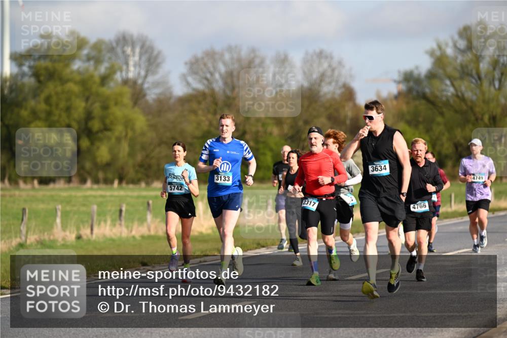 12.04.2026 - 45. Internationalen Wilhelmsburger Insellauf Dr. Thomas Lammeyer http://msf.ph/oto/9432182 12.04.2026 09:14:09 Laufen 3133, 2317, 5742, 3634, 4766, 4749 meine-sportfotos.de