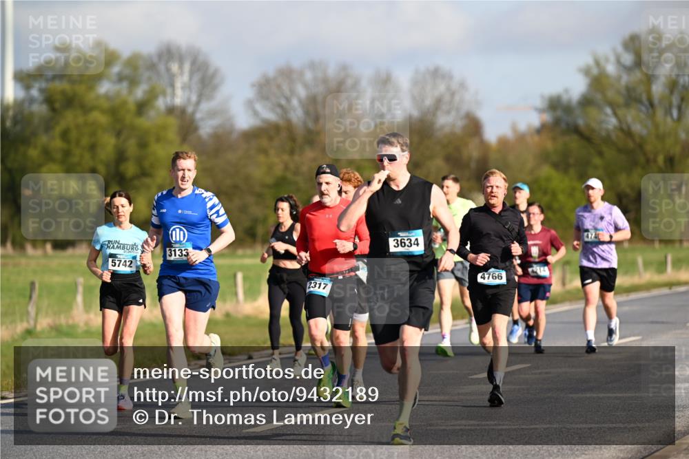 12.04.2026 - 45. Internationalen Wilhelmsburger Insellauf Dr. Thomas Lammeyer http://msf.ph/oto/9432189 12.04.2026 09:14:10 Laufen 21, 0975, 5742, 3133, 2317, 3634, 4766, 474 meine-sportfotos.de