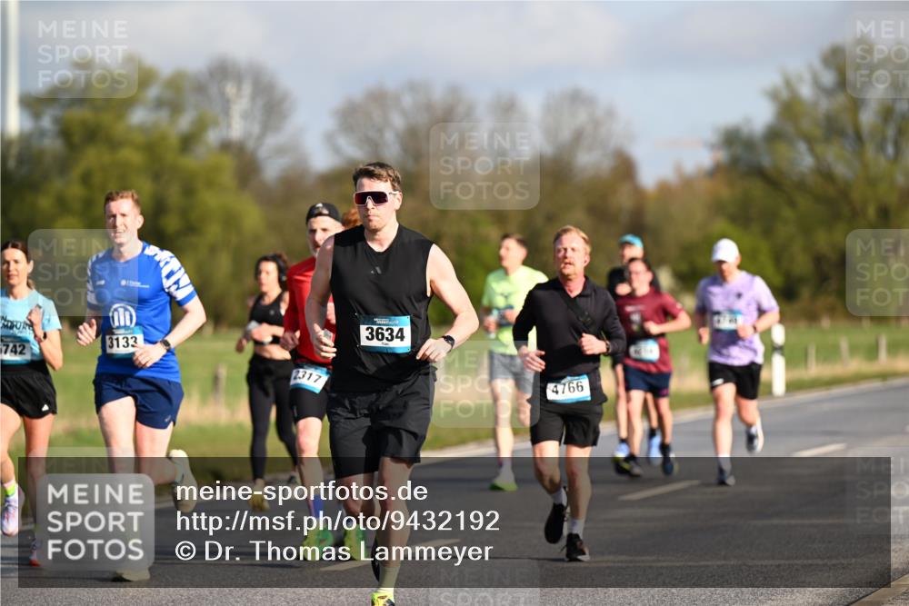 12.04.2026 - 45. Internationalen Wilhelmsburger Insellauf Dr. Thomas Lammeyer http://msf.ph/oto/9432192 12.04.2026 09:14:11 Laufen 742, 3133, 2317, 3634, 4766 meine-sportfotos.de