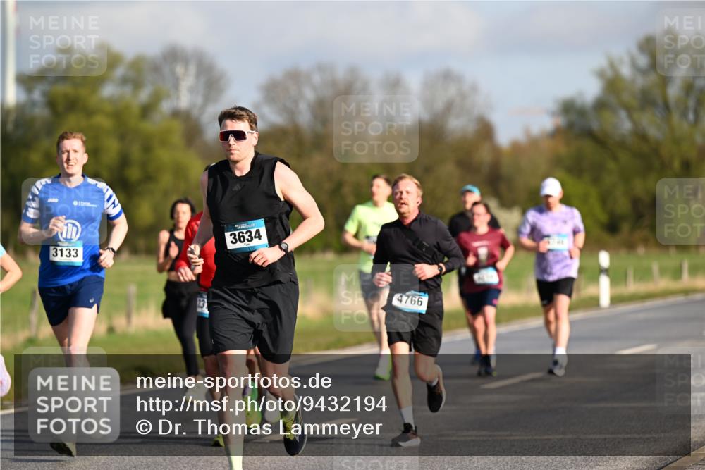 12.04.2026 - 45. Internationalen Wilhelmsburger Insellauf Dr. Thomas Lammeyer http://msf.ph/oto/9432194 12.04.2026 09:14:11 Laufen 3133, 23, 3634, 4766 meine-sportfotos.de