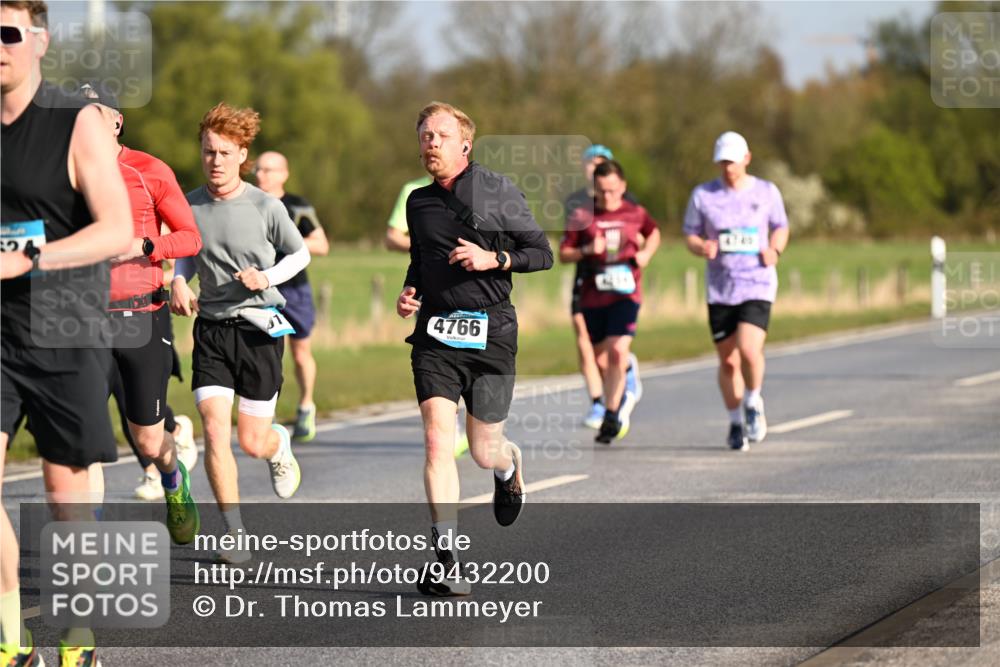 12.04.2026 - 45. Internationalen Wilhelmsburger Insellauf Dr. Thomas Lammeyer http://msf.ph/oto/9432200 12.04.2026 09:14:12 Laufen 2, 4766, 745 meine-sportfotos.de