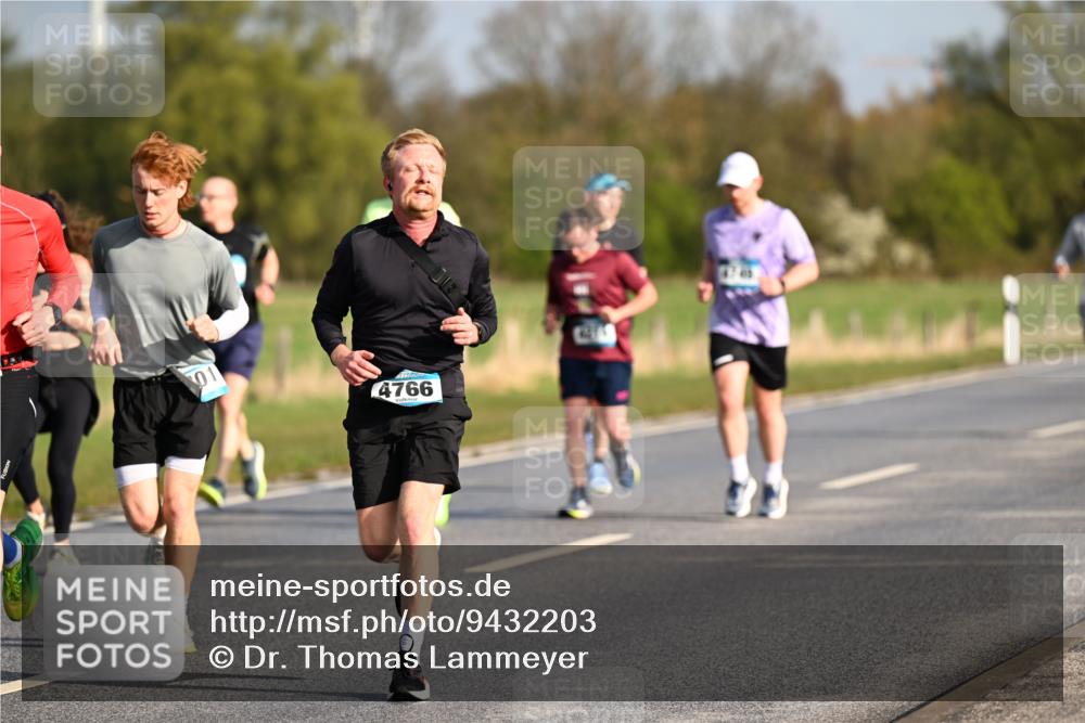 12.04.2026 - 45. Internationalen Wilhelmsburger Insellauf Dr. Thomas Lammeyer http://msf.ph/oto/9432203 12.04.2026 09:14:13 Laufen 01, 4766 meine-sportfotos.de