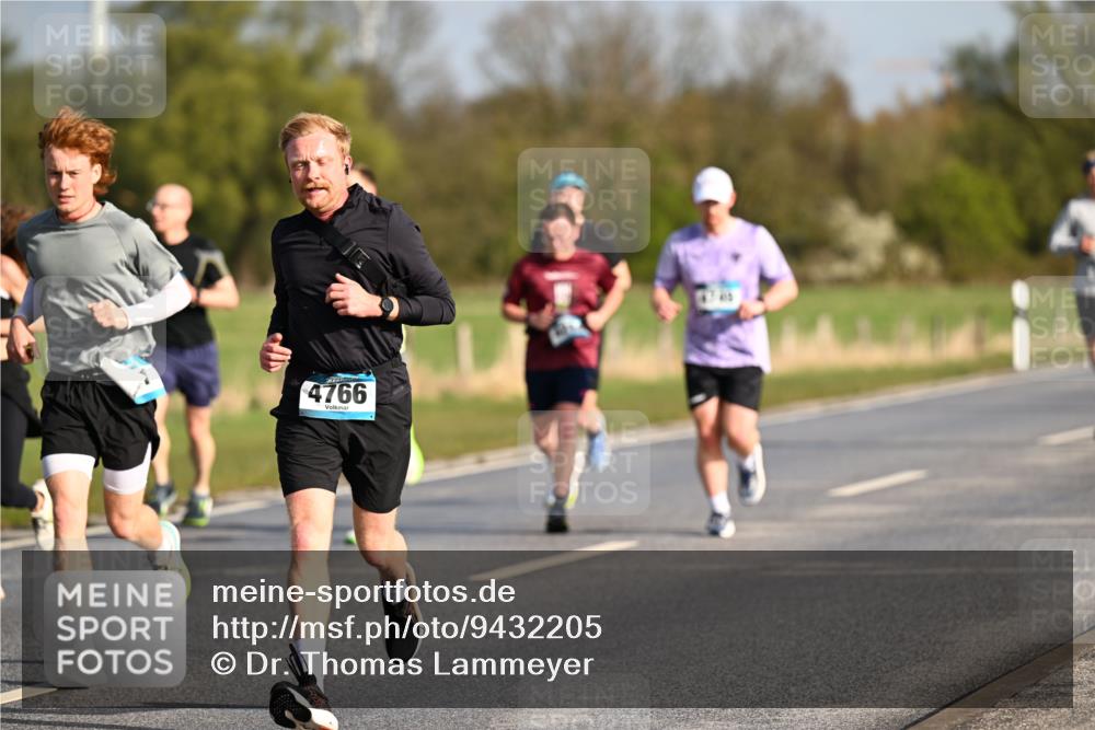 12.04.2026 - 45. Internationalen Wilhelmsburger Insellauf Dr. Thomas Lammeyer http://msf.ph/oto/9432205 12.04.2026 09:14:13 Laufen 4766 meine-sportfotos.de