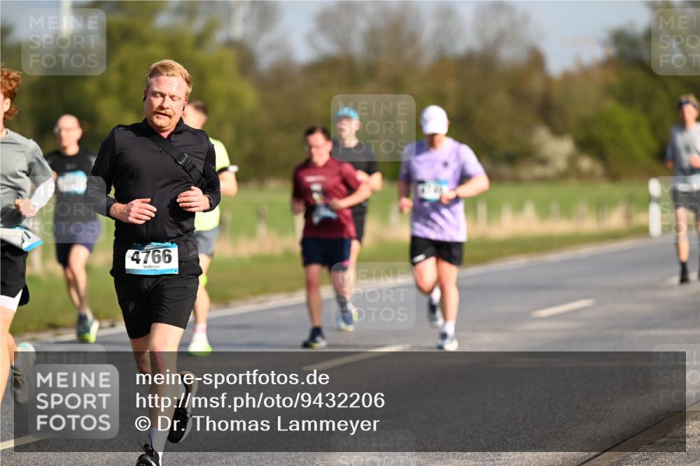 12.04.2026 - 45. Internationalen Wilhelmsburger Insellauf Dr. Thomas Lammeyer http://msf.ph/oto/9432206 12.04.2026 09:14:13 Laufen 4766 meine-sportfotos.de