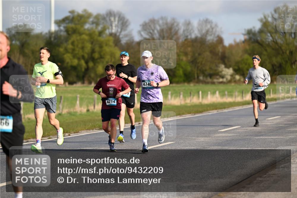 12.04.2026 - 45. Internationalen Wilhelmsburger Insellauf Dr. Thomas Lammeyer http://msf.ph/oto/9432209 12.04.2026 09:14:14 Laufen 66, 474, 4214 meine-sportfotos.de