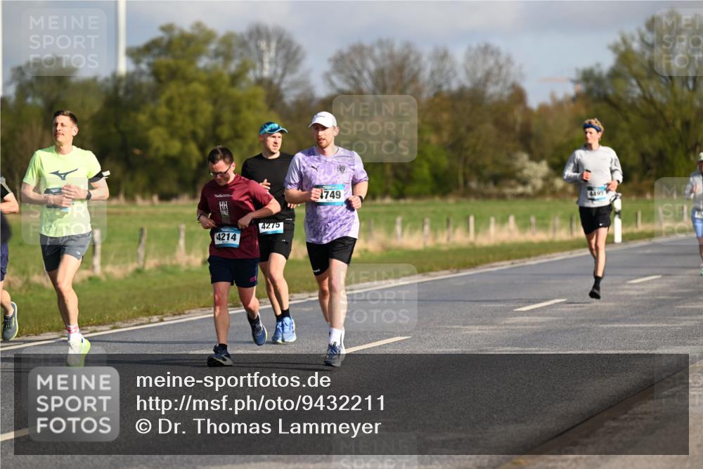 12.04.2026 - 45. Internationalen Wilhelmsburger Insellauf Dr. Thomas Lammeyer http://msf.ph/oto/9432211 12.04.2026 09:14:14 Laufen 4214, 4275, 749, 4495 meine-sportfotos.de