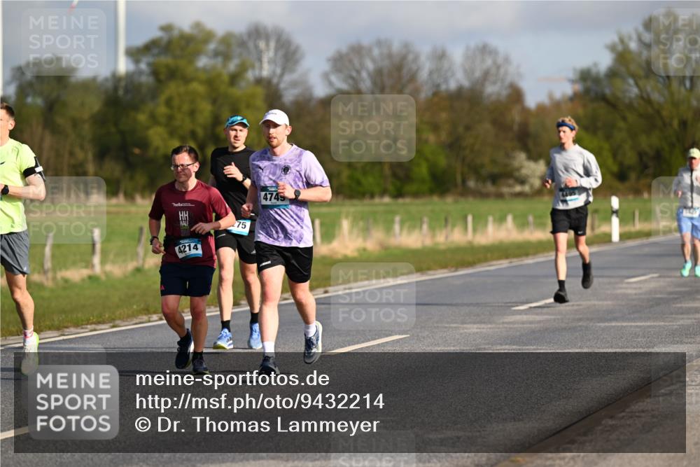 12.04.2026 - 45. Internationalen Wilhelmsburger Insellauf Dr. Thomas Lammeyer http://msf.ph/oto/9432214 12.04.2026 09:14:15 Laufen 4214, 75, 4745 meine-sportfotos.de