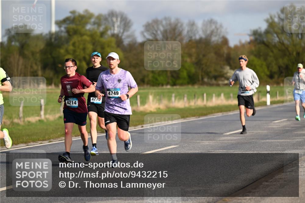 12.04.2026 - 45. Internationalen Wilhelmsburger Insellauf Dr. Thomas Lammeyer http://msf.ph/oto/9432215 12.04.2026 09:14:15 Laufen 4214, 4275, 4749 meine-sportfotos.de