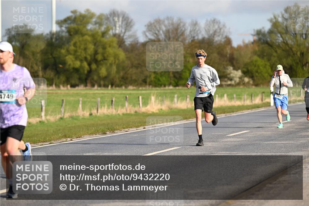 12.04.2026 - 45. Internationalen Wilhelmsburger Insellauf Dr. Thomas Lammeyer http://msf.ph/oto/9432220 12.04.2026 09:14:16 Laufen 4749, 5522 meine-sportfotos.de