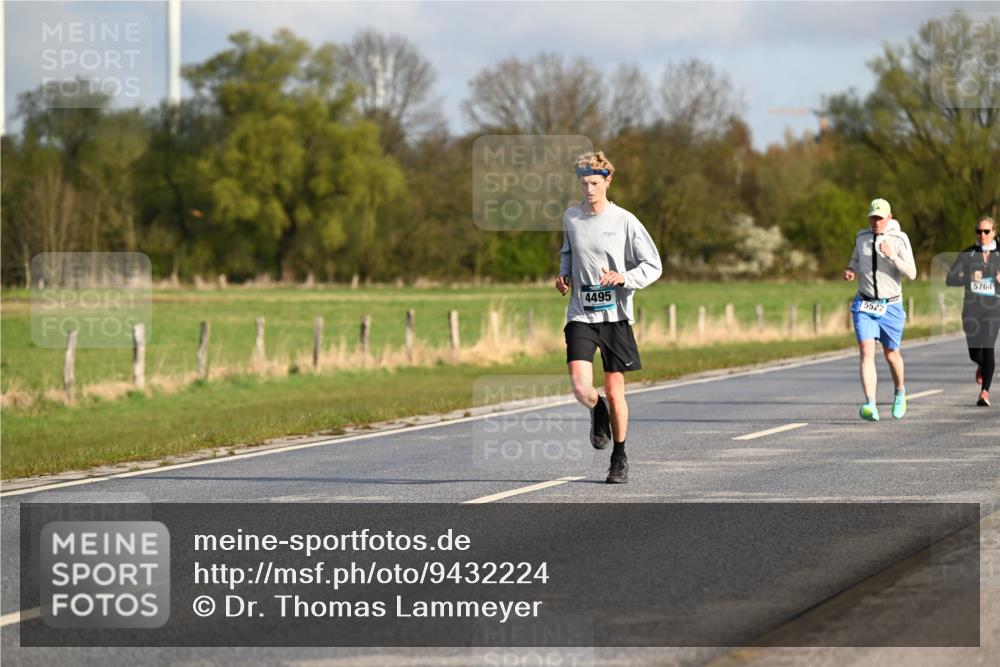 12.04.2026 - 45. Internationalen Wilhelmsburger Insellauf Dr. Thomas Lammeyer http://msf.ph/oto/9432224 12.04.2026 09:14:17 Laufen 4495, 5522, 5764 meine-sportfotos.de