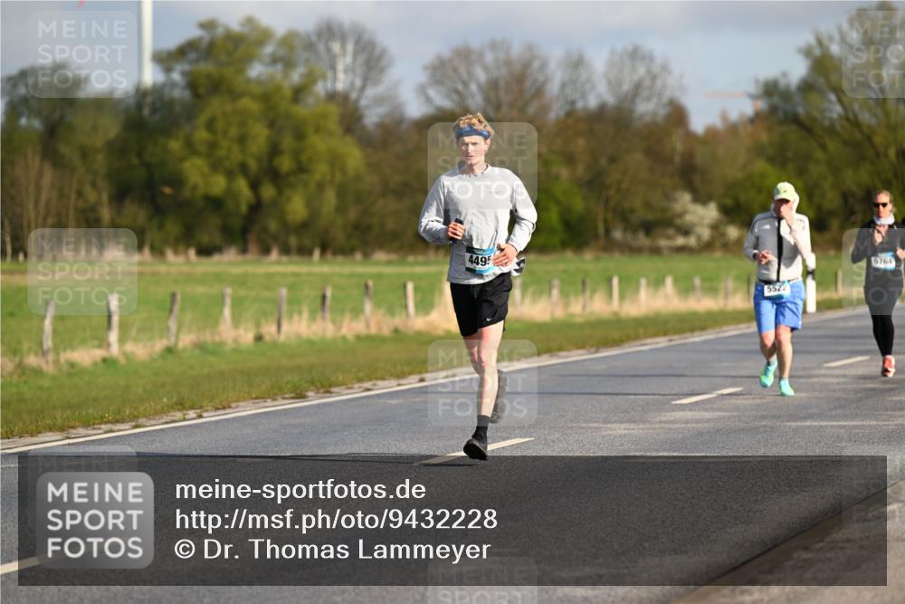 12.04.2026 - 45. Internationalen Wilhelmsburger Insellauf Dr. Thomas Lammeyer http://msf.ph/oto/9432228 12.04.2026 09:14:17 Laufen 4495, 5522, 5764 meine-sportfotos.de