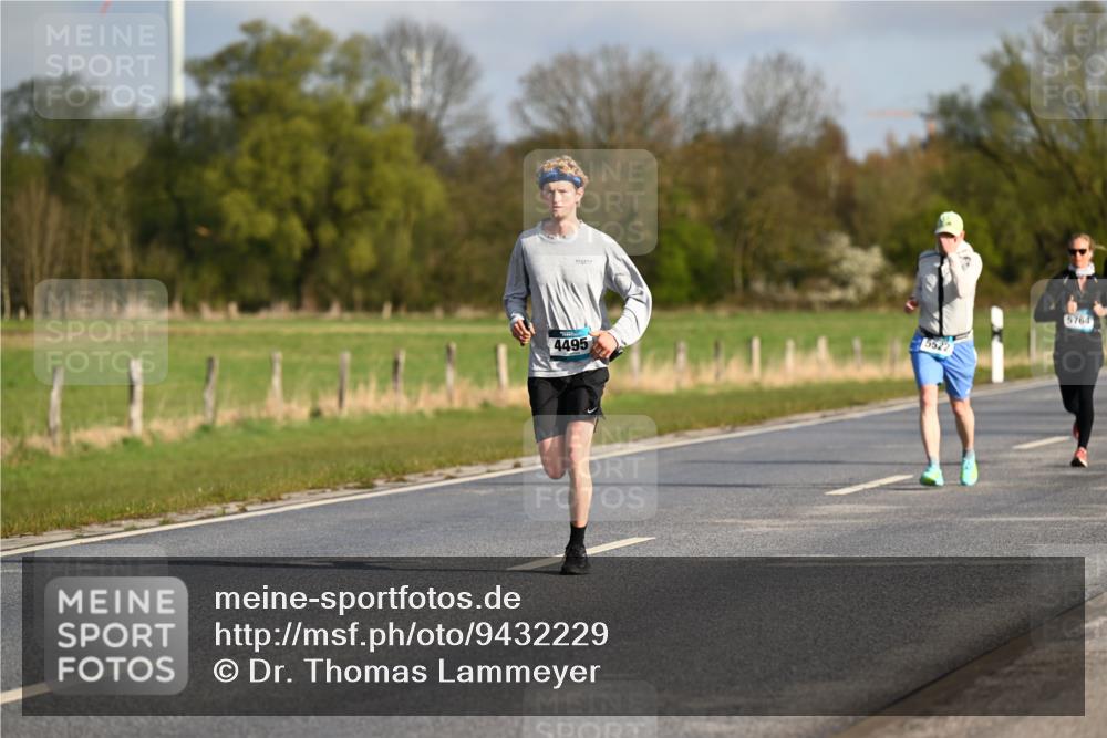 12.04.2026 - 45. Internationalen Wilhelmsburger Insellauf Dr. Thomas Lammeyer http://msf.ph/oto/9432229 12.04.2026 09:14:18 Laufen 4495, 5522, 5764 meine-sportfotos.de