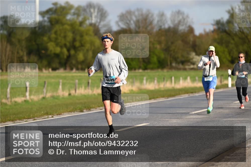 12.04.2026 - 45. Internationalen Wilhelmsburger Insellauf Dr. Thomas Lammeyer http://msf.ph/oto/9432232 12.04.2026 09:14:18 Laufen 4495, 5522 meine-sportfotos.de