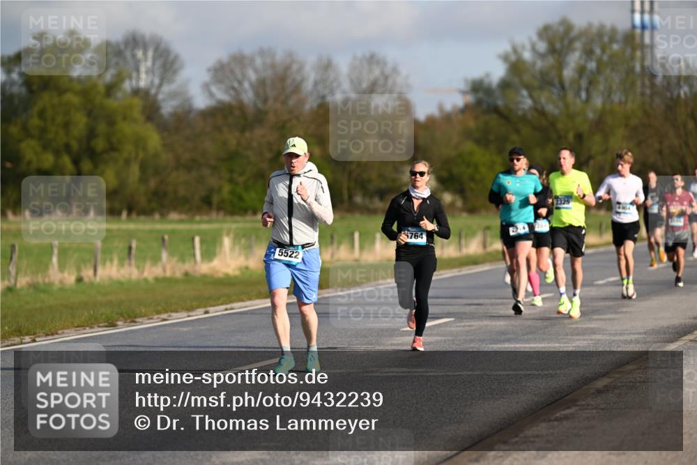 12.04.2026 - 45. Internationalen Wilhelmsburger Insellauf Dr. Thomas Lammeyer http://msf.ph/oto/9432239 12.04.2026 09:14:20 Laufen 5522, 5764 meine-sportfotos.de