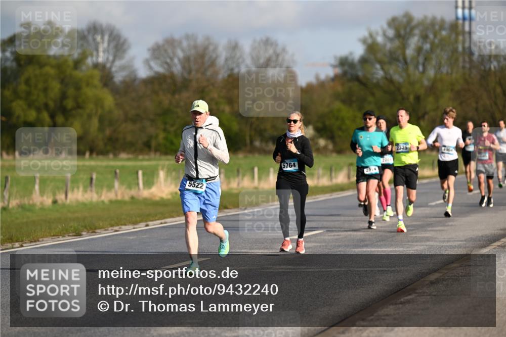 12.04.2026 - 45. Internationalen Wilhelmsburger Insellauf Dr. Thomas Lammeyer http://msf.ph/oto/9432240 12.04.2026 09:14:21 Laufen 5522, 5764, 2014, 2325 meine-sportfotos.de