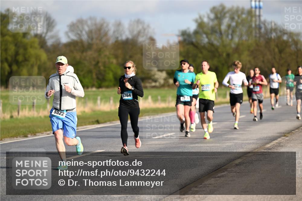 12.04.2026 - 45. Internationalen Wilhelmsburger Insellauf Dr. Thomas Lammeyer http://msf.ph/oto/9432244 12.04.2026 09:14:21 Laufen 5522, 5764 meine-sportfotos.de