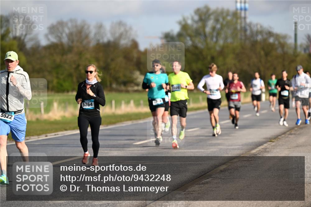 12.04.2026 - 45. Internationalen Wilhelmsburger Insellauf Dr. Thomas Lammeyer http://msf.ph/oto/9432248 12.04.2026 09:14:22 Laufen 5522, 5764 meine-sportfotos.de
