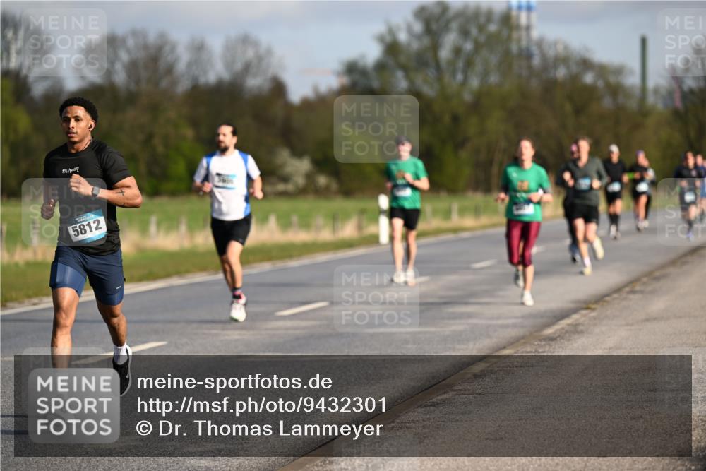12.04.2026 - 45. Internationalen Wilhelmsburger Insellauf Dr. Thomas Lammeyer http://msf.ph/oto/9432301 12.04.2026 09:14:31 Laufen 1, 5812 meine-sportfotos.de