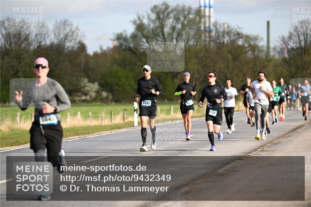 12.04.2026 - 45. Internationalen Wilhelmsburger Insellauf Dr. Thomas Lammeyer http://msf.ph/oto/9432349 12.04.2026 09:14:40 Laufen 5843, 3141, 2831, 270 meine-sportfotos.de