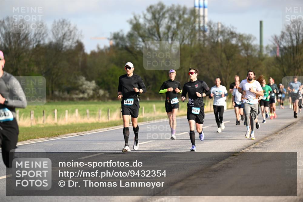 12.04.2026 - 45. Internationalen Wilhelmsburger Insellauf Dr. Thomas Lammeyer http://msf.ph/oto/9432354 12.04.2026 09:14:40 Laufen 843, 3141, 54, 2831, 2270, 43 meine-sportfotos.de
