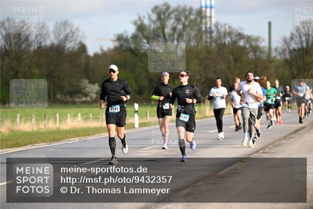 12.04.2026 - 45. Internationalen Wilhelmsburger Insellauf Dr. Thomas Lammeyer http://msf.ph/oto/9432357 12.04.2026 09:14:41 Laufen 3141, 2831, 43 meine-sportfotos.de
