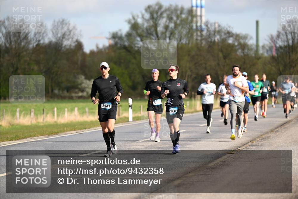 12.04.2026 - 45. Internationalen Wilhelmsburger Insellauf Dr. Thomas Lammeyer http://msf.ph/oto/9432358 12.04.2026 09:14:41 Laufen 3141, 54, 2831 meine-sportfotos.de