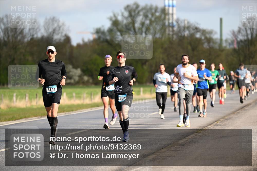 12.04.2026 - 45. Internationalen Wilhelmsburger Insellauf Dr. Thomas Lammeyer http://msf.ph/oto/9432369 12.04.2026 09:14:43 Laufen 3141, 54, 2831, 432 meine-sportfotos.de