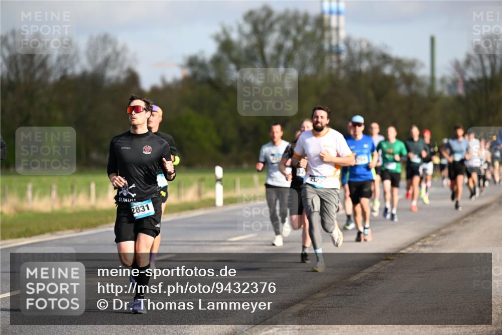 12.04.2026 - 45. Internationalen Wilhelmsburger Insellauf Dr. Thomas Lammeyer http://msf.ph/oto/9432376 12.04.2026 09:14:44 Laufen 2831, 4322 meine-sportfotos.de
