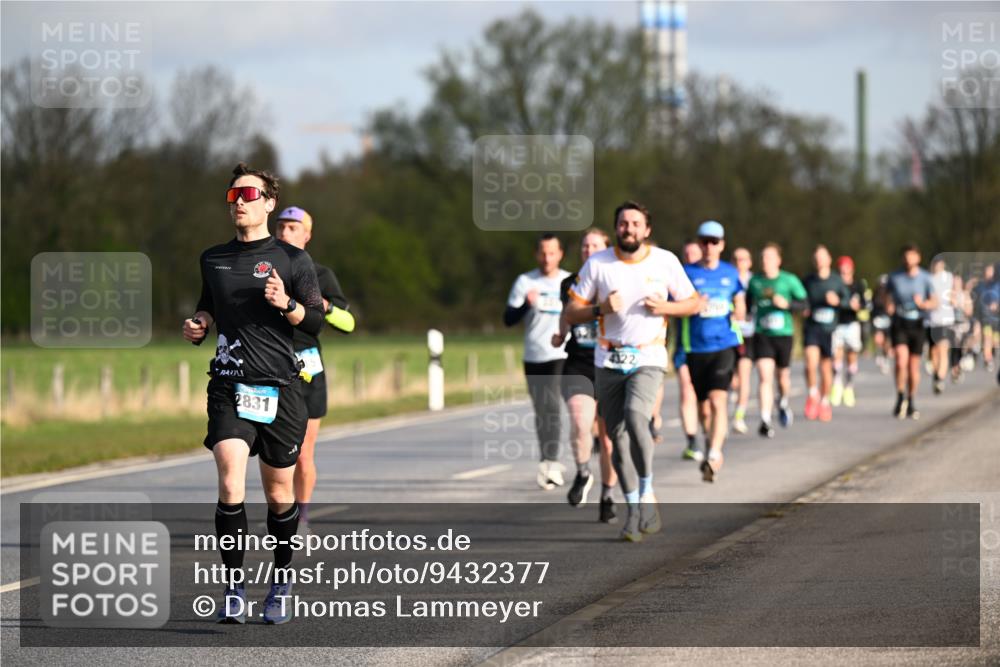 12.04.2026 - 45. Internationalen Wilhelmsburger Insellauf Dr. Thomas Lammeyer http://msf.ph/oto/9432377 12.04.2026 09:14:45 Laufen 2831, 4322 meine-sportfotos.de