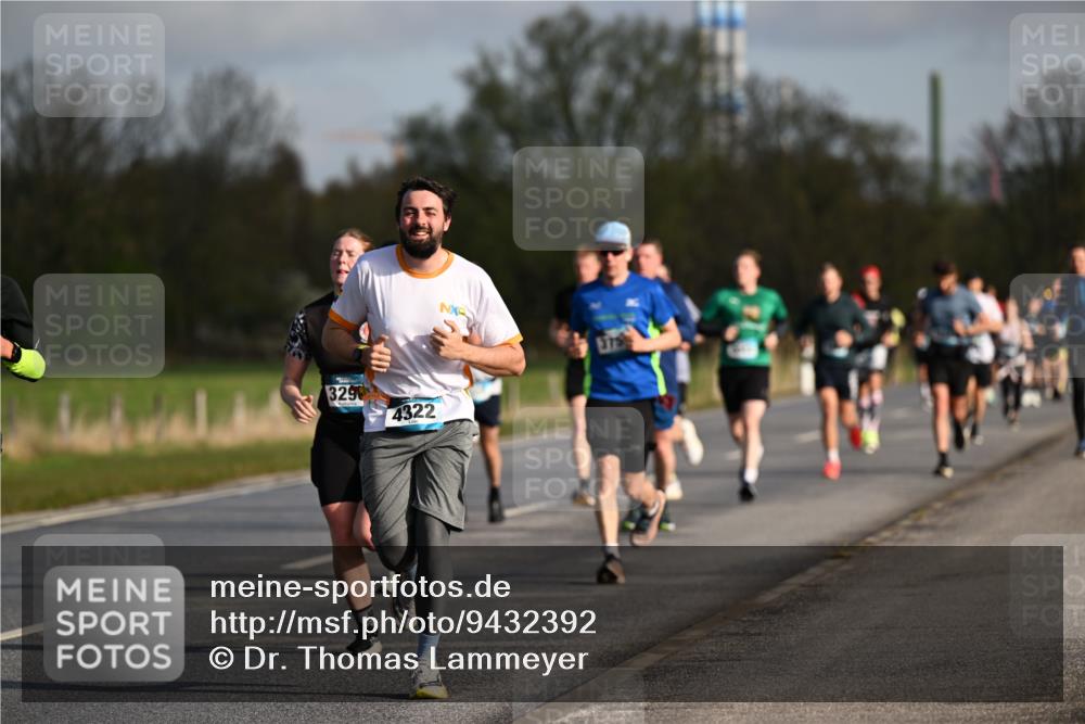 12.04.2026 - 45. Internationalen Wilhelmsburger Insellauf Dr. Thomas Lammeyer http://msf.ph/oto/9432392 12.04.2026 09:14:47 Laufen 329, 4322 meine-sportfotos.de