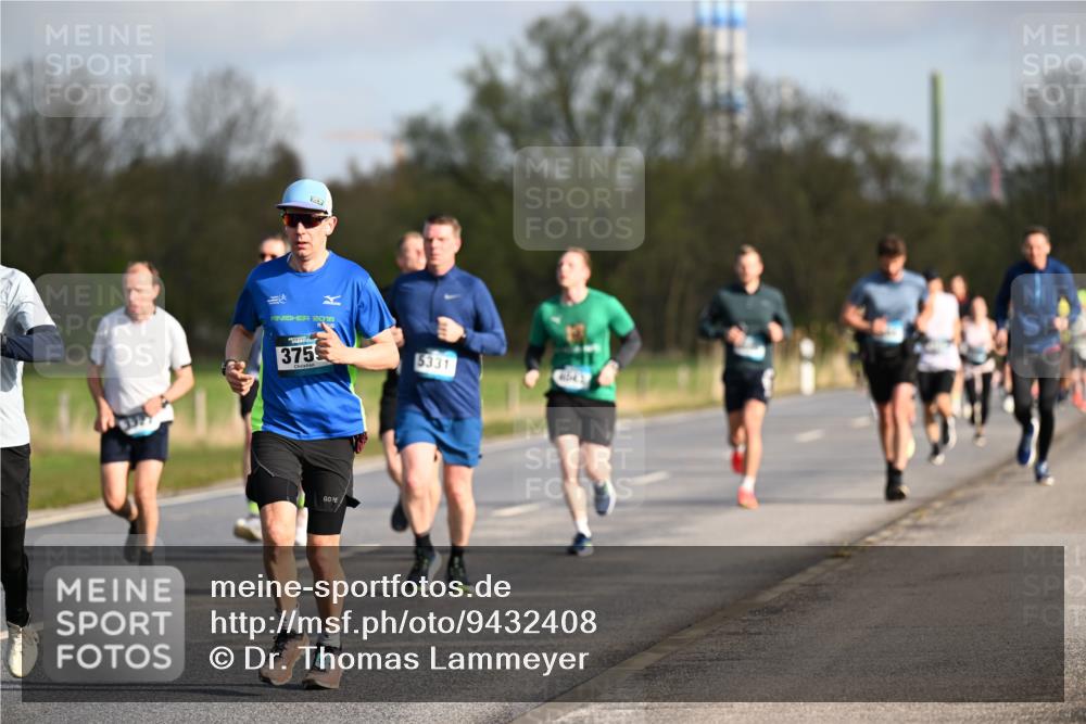 12.04.2026 - 45. Internationalen Wilhelmsburger Insellauf Dr. Thomas Lammeyer http://msf.ph/oto/9432408 12.04.2026 09:14:50 Laufen 2016, 3759, 11, 5331 meine-sportfotos.de
