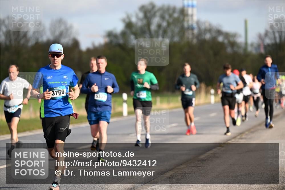 12.04.2026 - 45. Internationalen Wilhelmsburger Insellauf Dr. Thomas Lammeyer http://msf.ph/oto/9432412 12.04.2026 09:14:50 Laufen 2016, 3759, 5331 meine-sportfotos.de