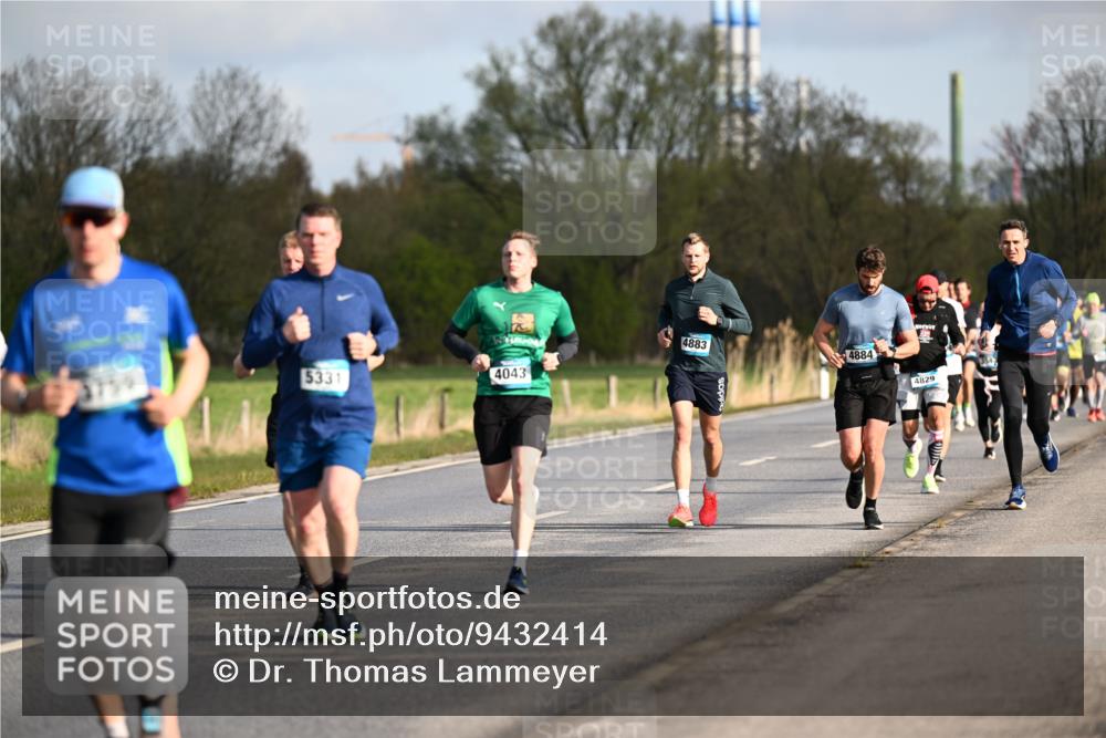 12.04.2026 - 45. Internationalen Wilhelmsburger Insellauf Dr. Thomas Lammeyer http://msf.ph/oto/9432414 12.04.2026 09:14:51 Laufen 5331, 4043, 4883, 4884, 4829 meine-sportfotos.de