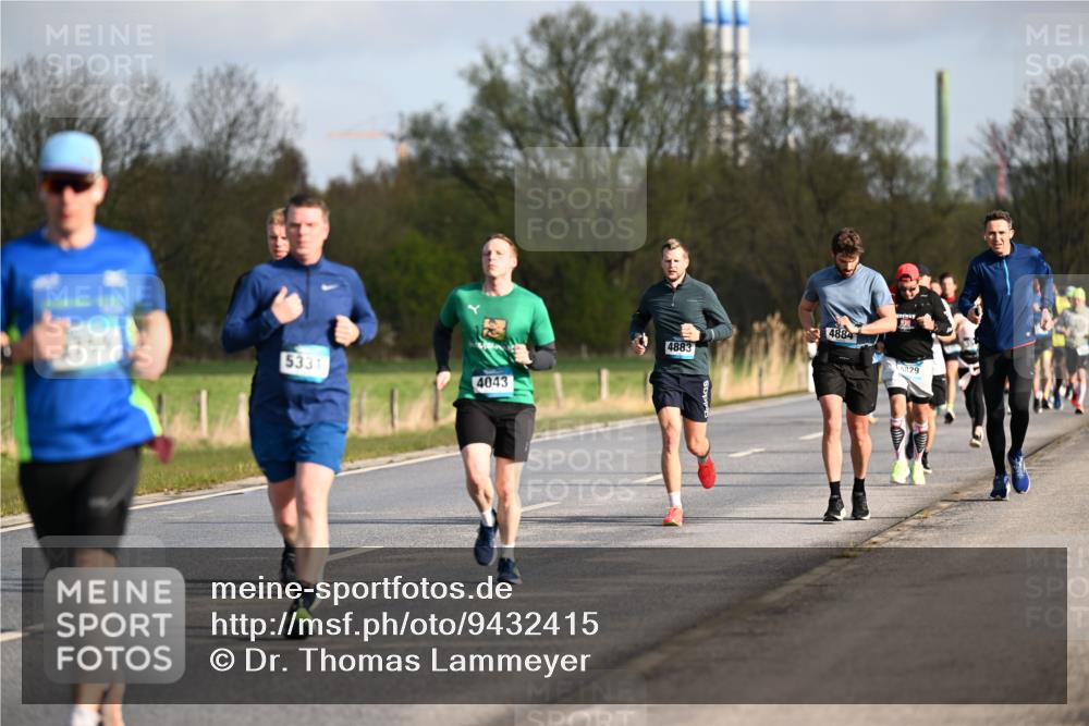 12.04.2026 - 45. Internationalen Wilhelmsburger Insellauf Dr. Thomas Lammeyer http://msf.ph/oto/9432415 12.04.2026 09:14:51 Laufen 5331, 4043, 4883, 4884, 4829 meine-sportfotos.de