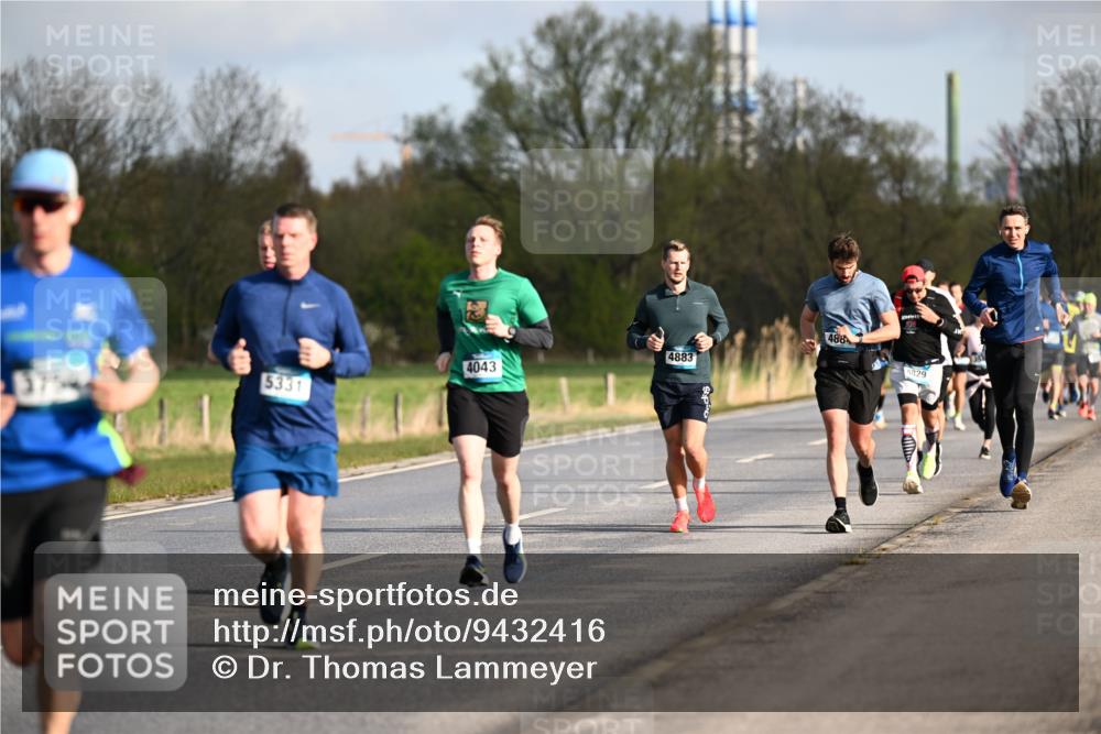 12.04.2026 - 45. Internationalen Wilhelmsburger Insellauf Dr. Thomas Lammeyer http://msf.ph/oto/9432416 12.04.2026 09:14:51 Laufen 4883, 4043, 1371, 5331, 488, 4829 meine-sportfotos.de