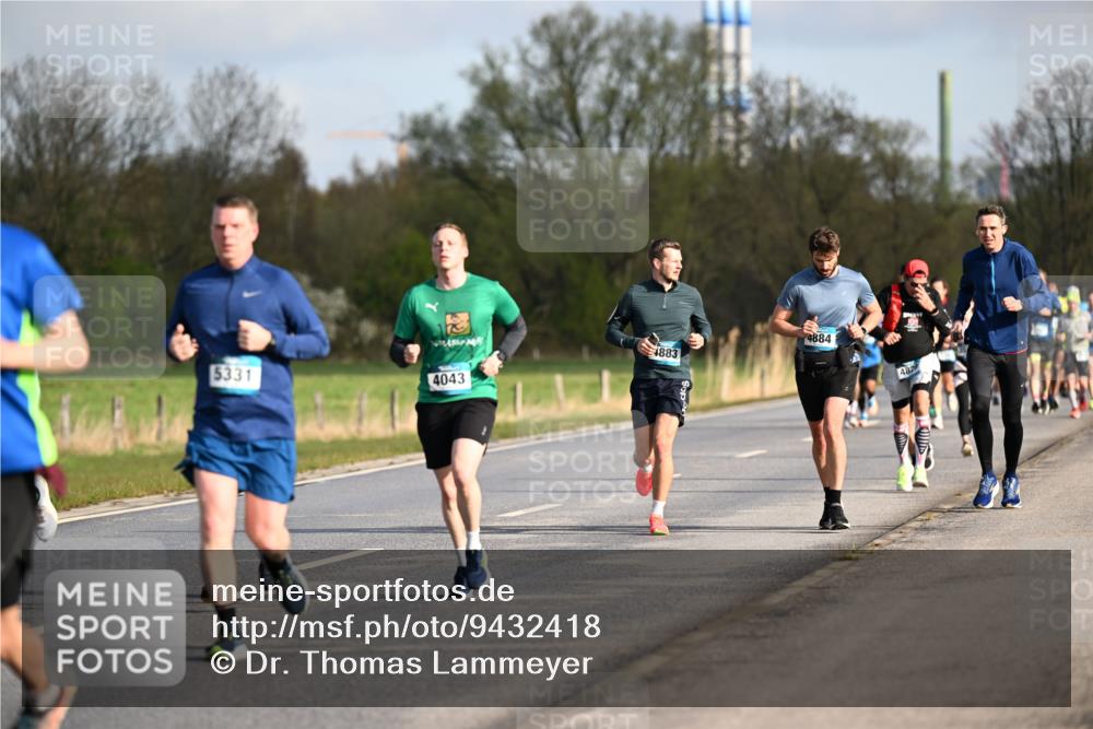 12.04.2026 - 45. Internationalen Wilhelmsburger Insellauf Dr. Thomas Lammeyer http://msf.ph/oto/9432418 12.04.2026 09:14:51 Laufen 5331, 4043, 4883, 4884, 4829 meine-sportfotos.de
