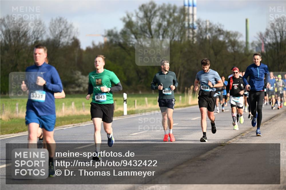 12.04.2026 - 45. Internationalen Wilhelmsburger Insellauf Dr. Thomas Lammeyer http://msf.ph/oto/9432422 12.04.2026 09:14:52 Laufen 5331, 4043, 4883, 4884, 4829 meine-sportfotos.de