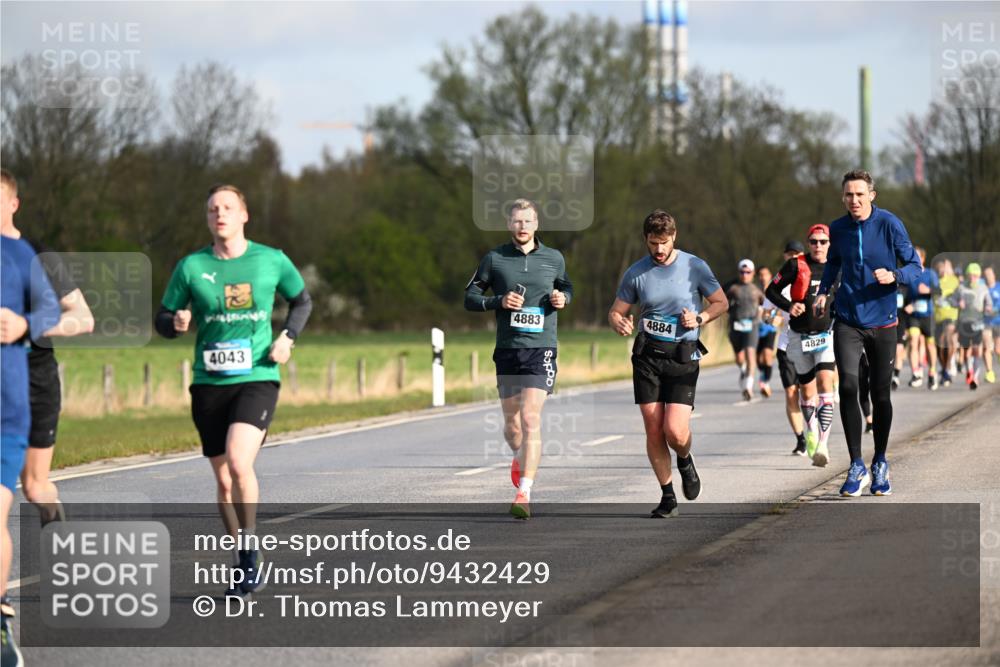 12.04.2026 - 45. Internationalen Wilhelmsburger Insellauf Dr. Thomas Lammeyer http://msf.ph/oto/9432429 12.04.2026 09:14:53 Laufen 4043, 4883, 4884, 4829 meine-sportfotos.de